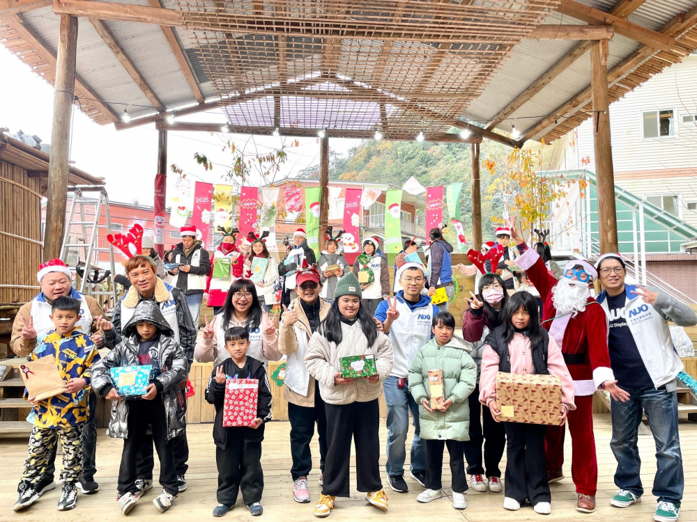 友達永續基金會號召「圓夢計畫」行動連續23年，由同仁凝聚內部愛心與資源送往偏鄉，累積為逾萬名兒童圓夢，實踐友達共創共好的永續精神。